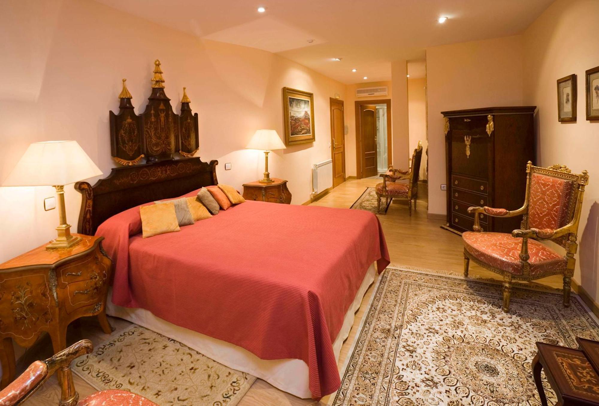 Residencia Real Del Castillo De Curiel Curiel de Duero Bilik gambar